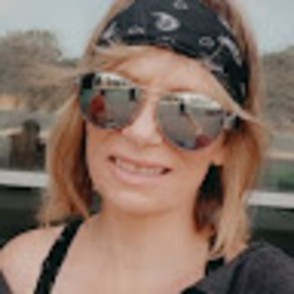 Meet your Posher, Danielle